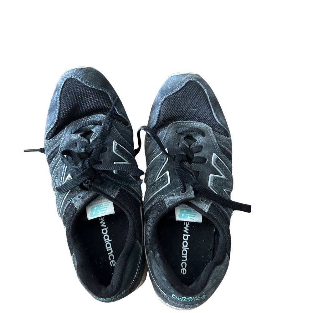 Women’s size 9 New Balance runners